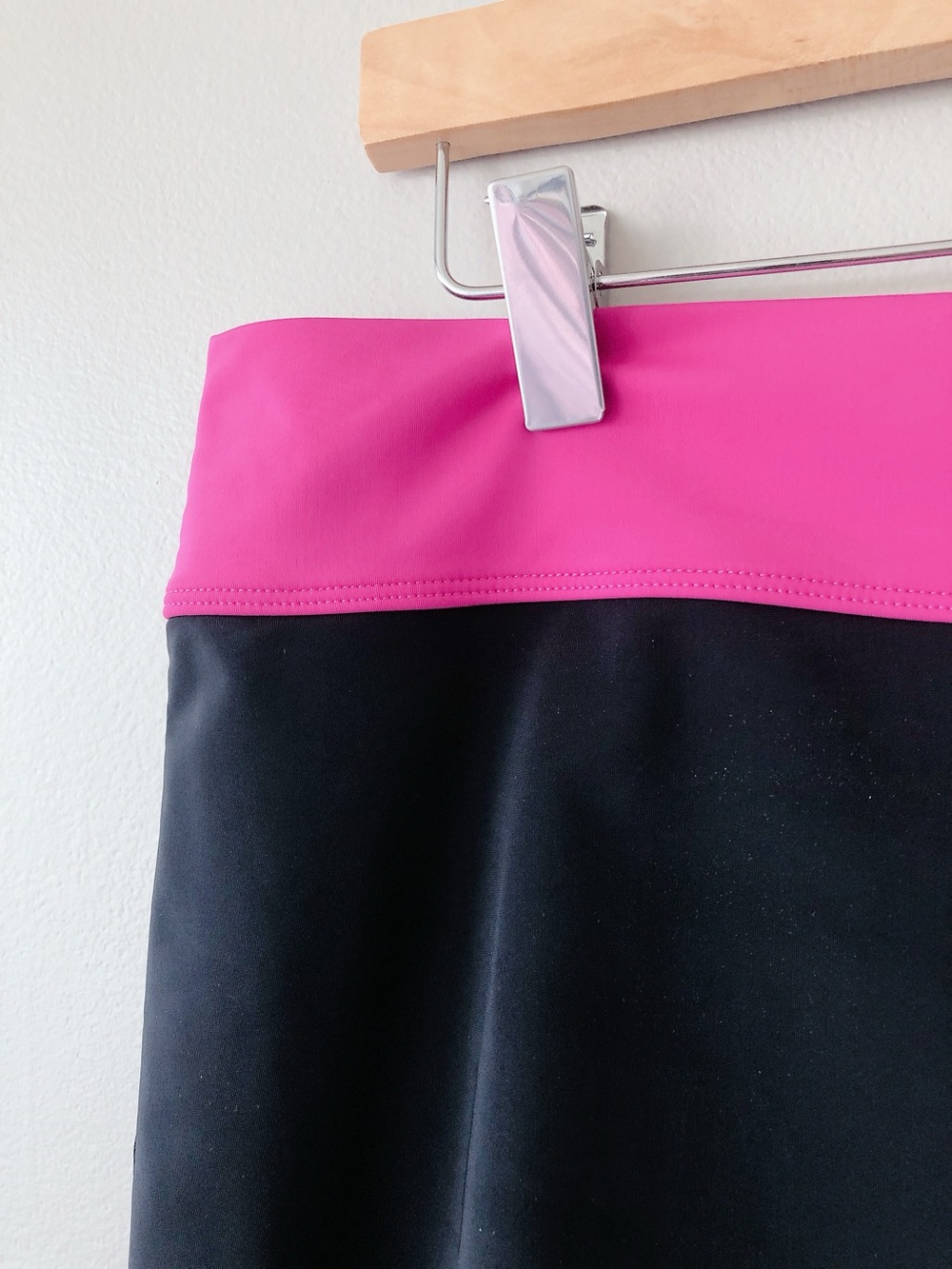 Lole Black Skirt with Pink Waistband Women's Active Skirt swimsuit coverup - Picture 8 of 12